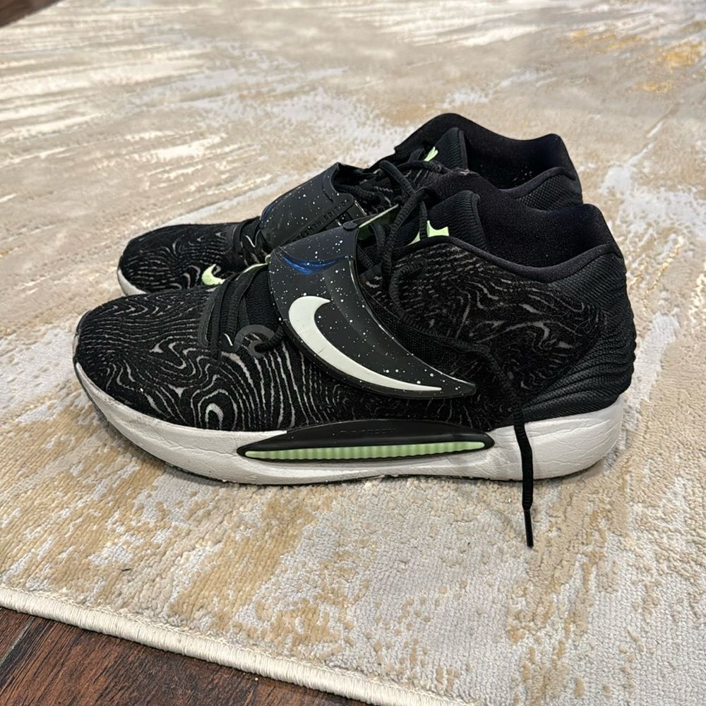 Size 14 - Nike KD 14 Black Lime Glow EUC CW3935-005